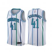 Maglia Charlotte Hornets Willy Hernangomez #41 Classic Bianco