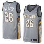 Maglia Cleveland Cavaliers Kyle Korver #26 Citta 2018 Grigio