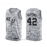 Maglia San Antonio Spurs Davis Bertans #42 Earned Camuffamento