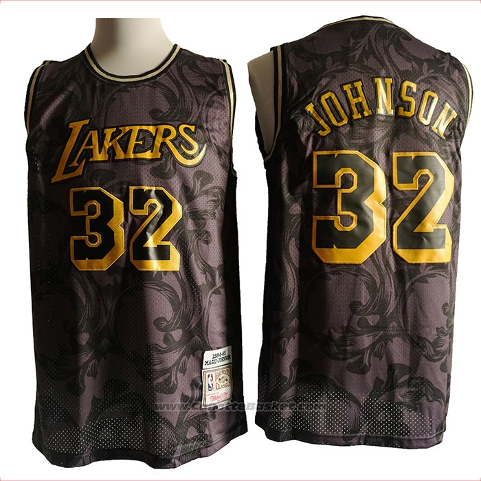 Maillot de Magic Johnson : pourquoi le numéro 32